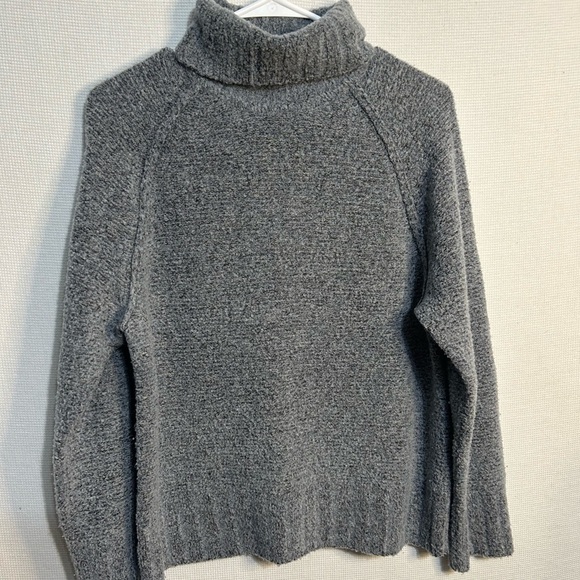 Classiques entier wool blend turtle neck sweater - Picture 2 of 5